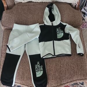The North Face Mint and Black Active Set